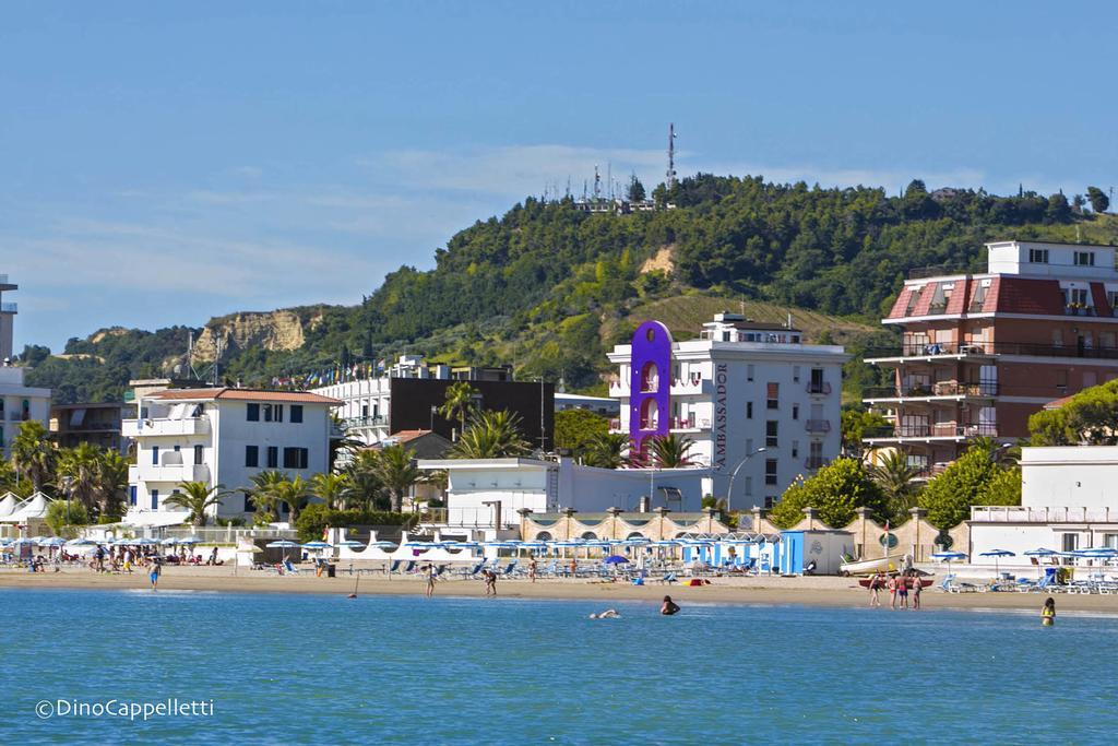 Hotel Ambassador Grottammare Exterior foto